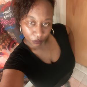 Meet your Posher, Tia